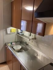 2302606IYT2.jpg