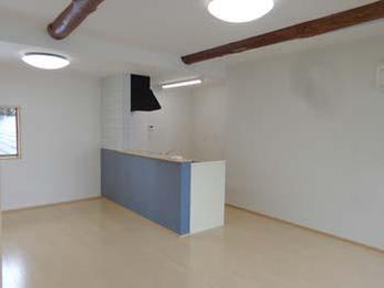 お客様のセンスの良い遊び心のあるクロス選びにより、オシャレで素敵な生活空間が完成しました。